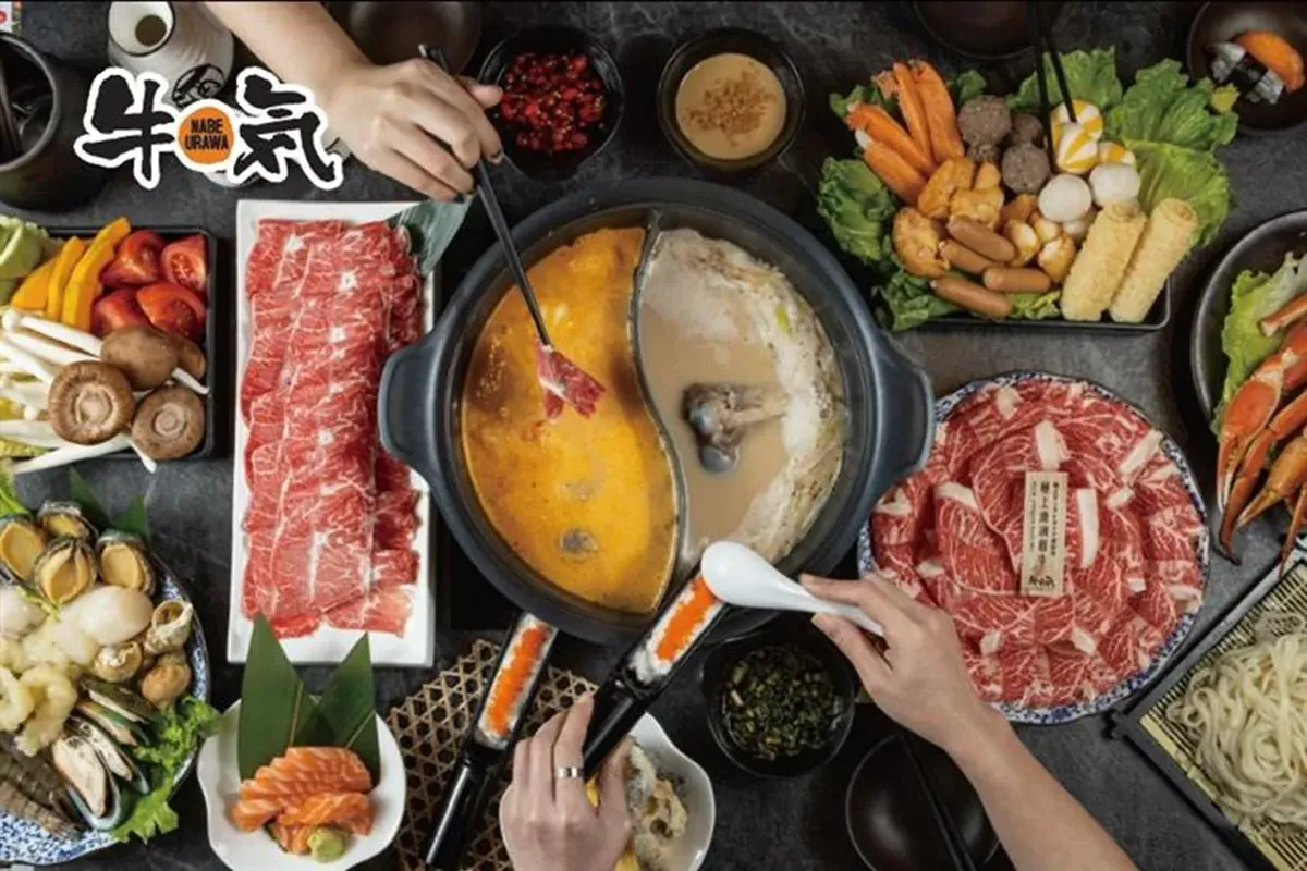 Complimentary 1 serving of salmon sashimi upon dine-in ordering of Lv3 or above all-you-can-eat hotpot set at any Nabe Urawa outlet (price $48)
